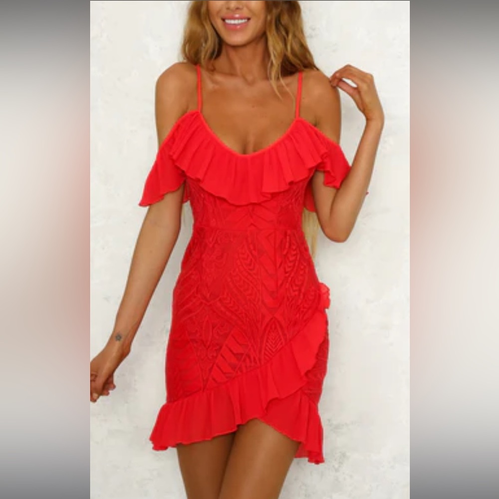 Hello Molly size Medium red fun and flirty dress